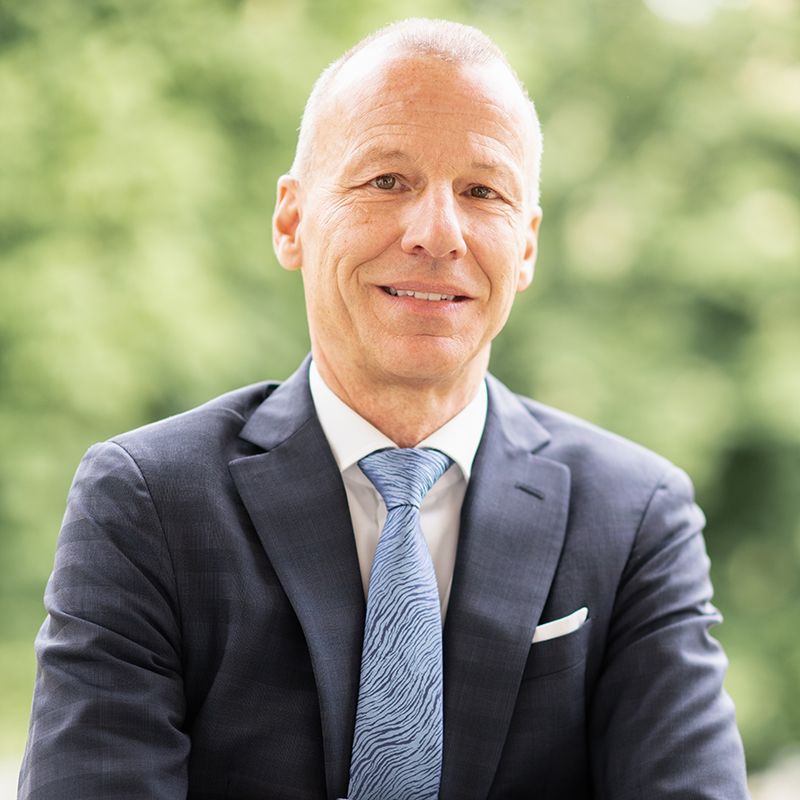 Dr. Peter Mair