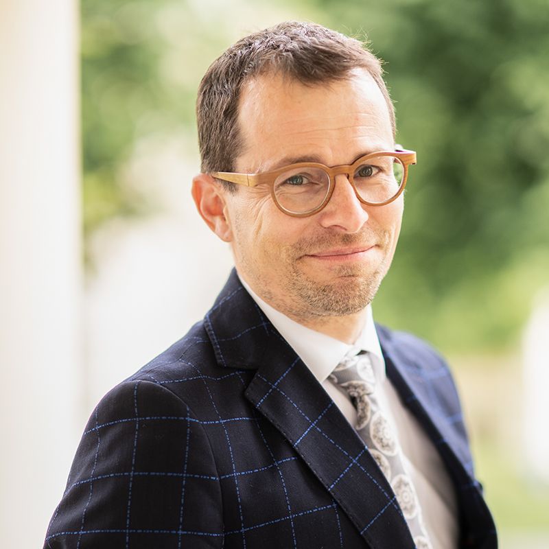 Dr. Thomas Mair